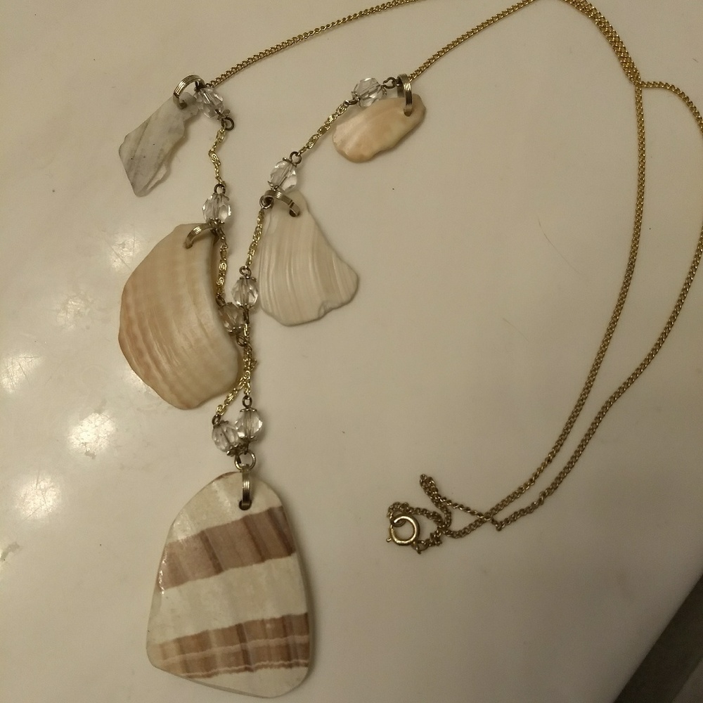 Vintage Shell & Goldtone Necklace
